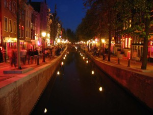 В районе Красных фонарей в Амстердаме – новые запреты для туристов | Ассоциация Туроператоров